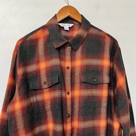 Old Navy Womens Swiftie Boyfriend Flannel Shirt Size LT Evermore Country Barn - Picture 3 of 7